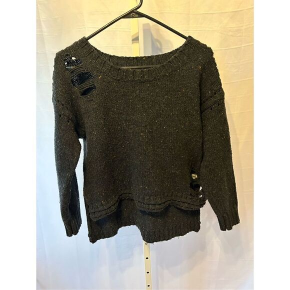 WILDFOX After PARTY GREY/black intentionally distressed small sweater high lo he - Picture 3 of 12